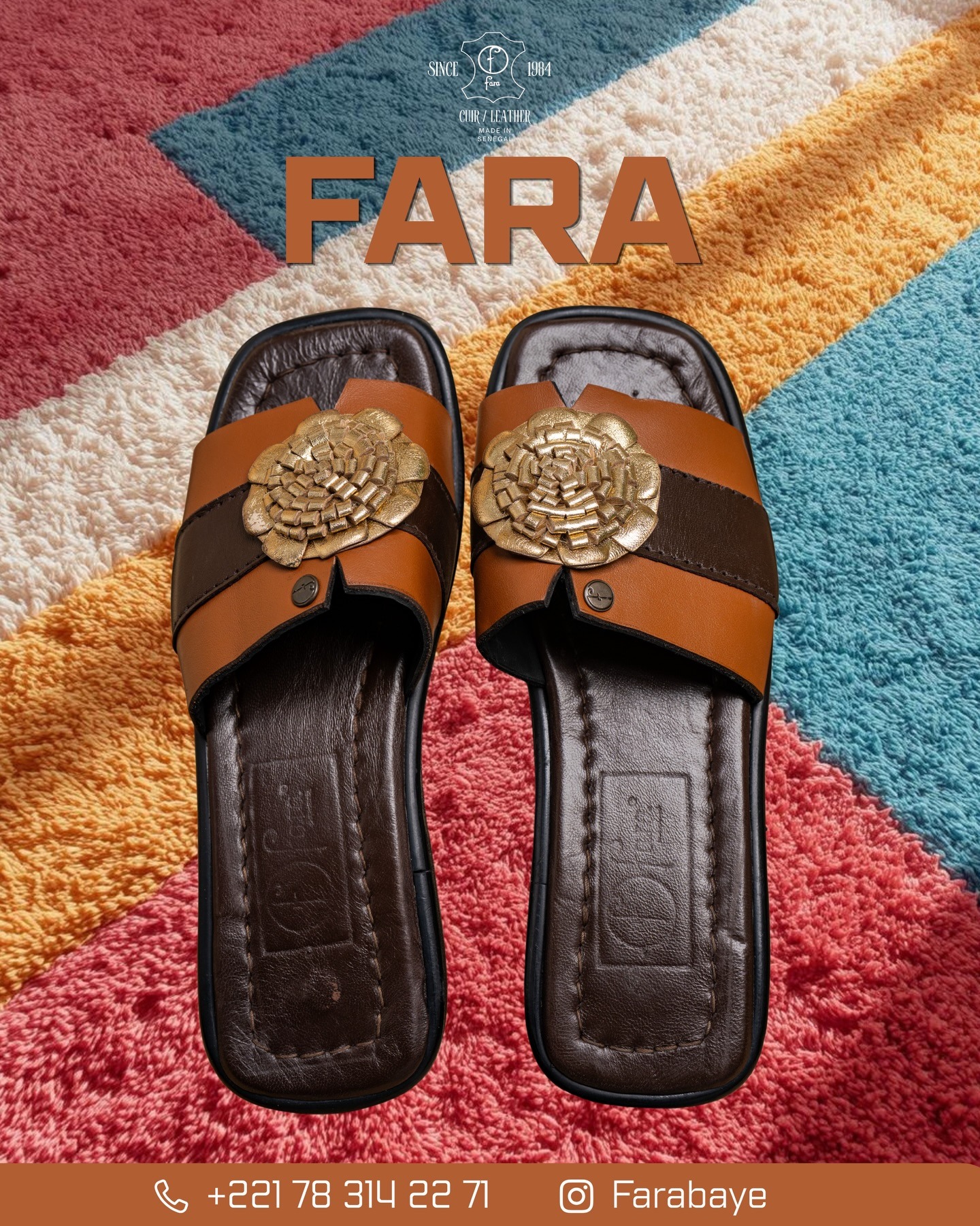 Mules en cuir camel et chocolat, fleur dorée en cuir