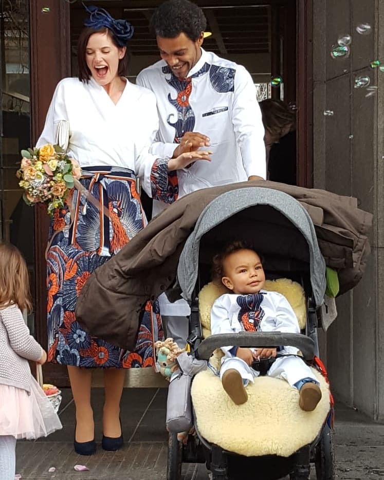 Mariage — jupe wax fleurs & chemise brodée assortie