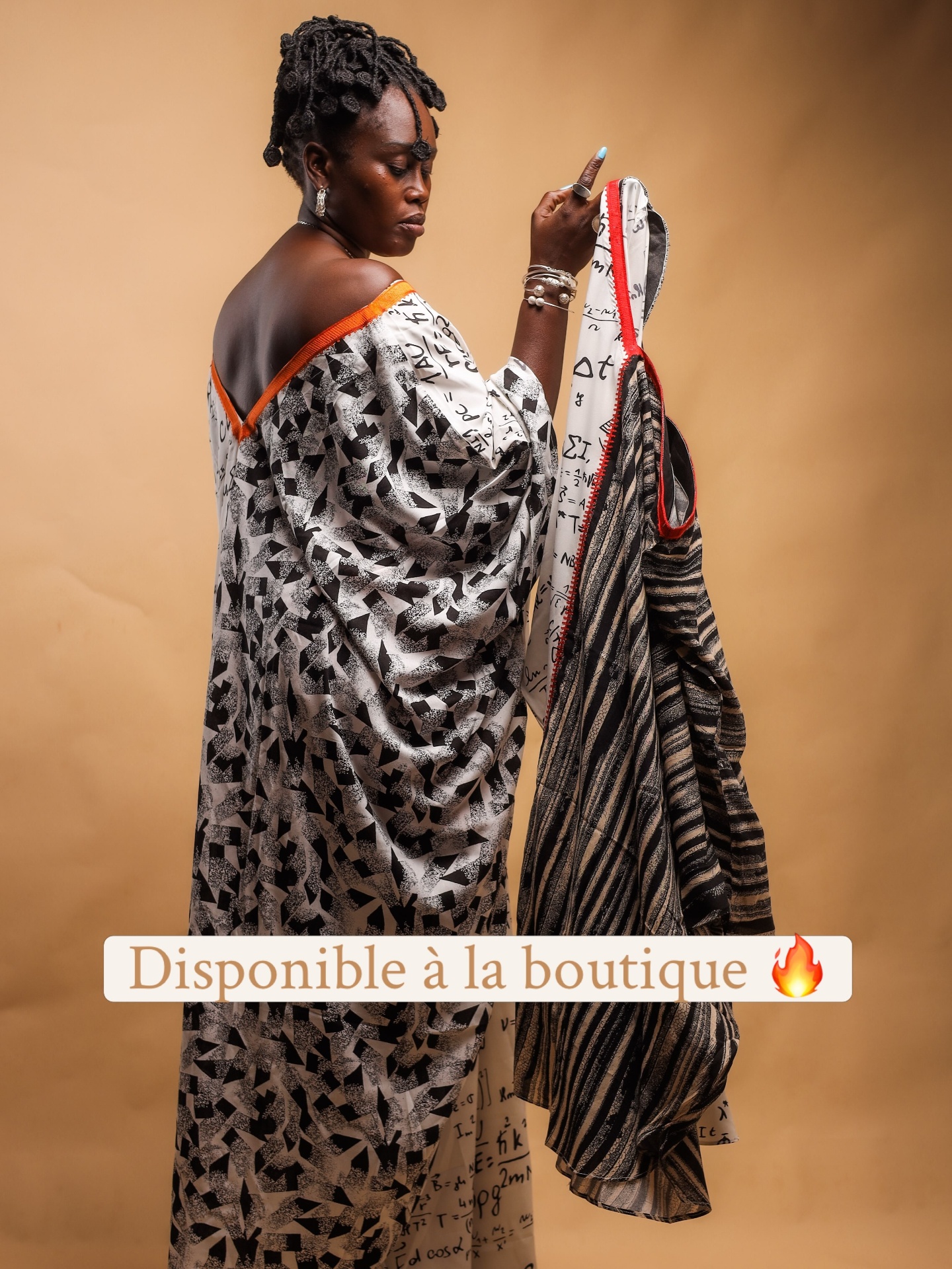 Robe imprimée équations — disponible à la boutique