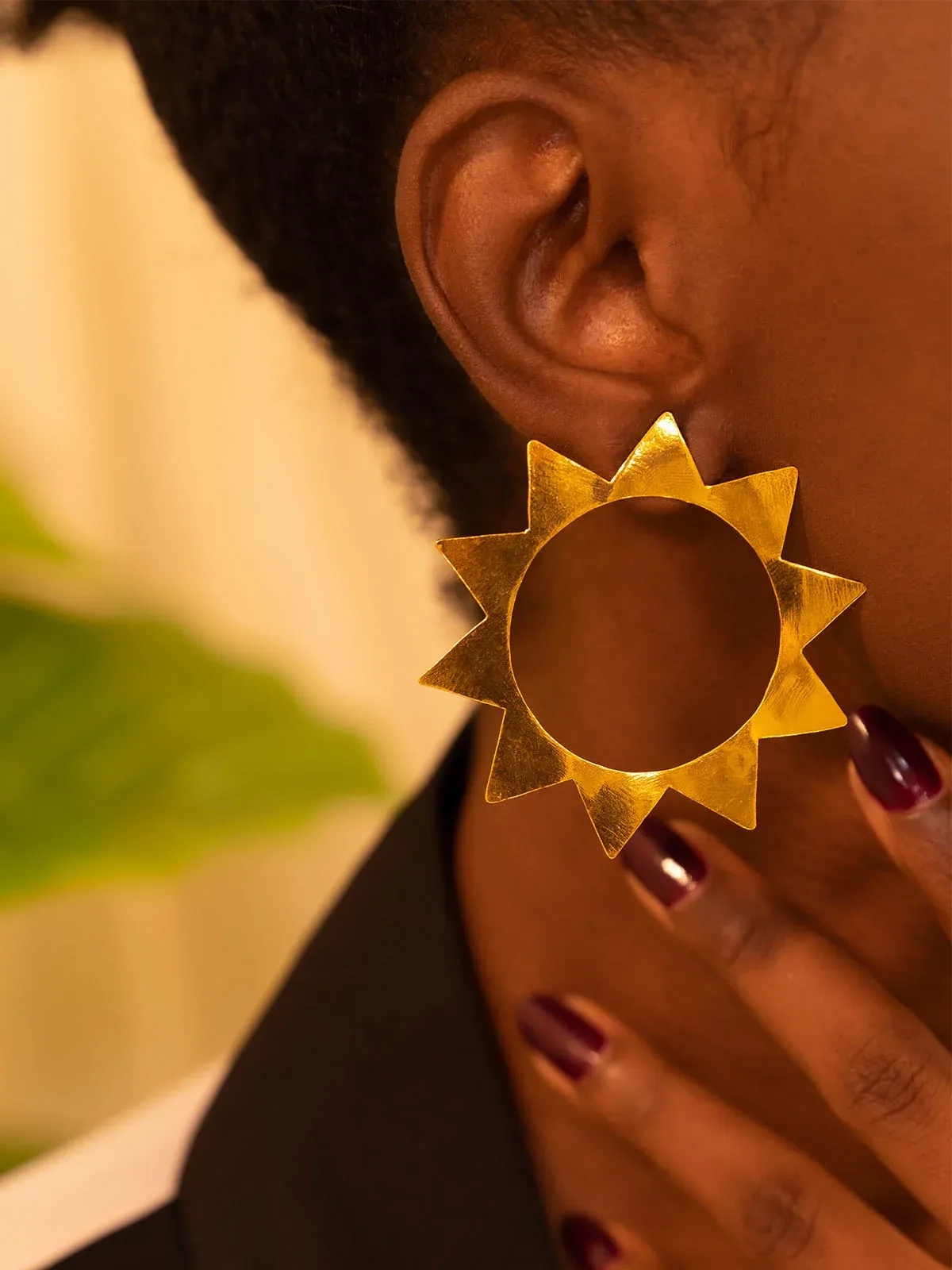 Boucles Crown Mini, soleil ciselé main