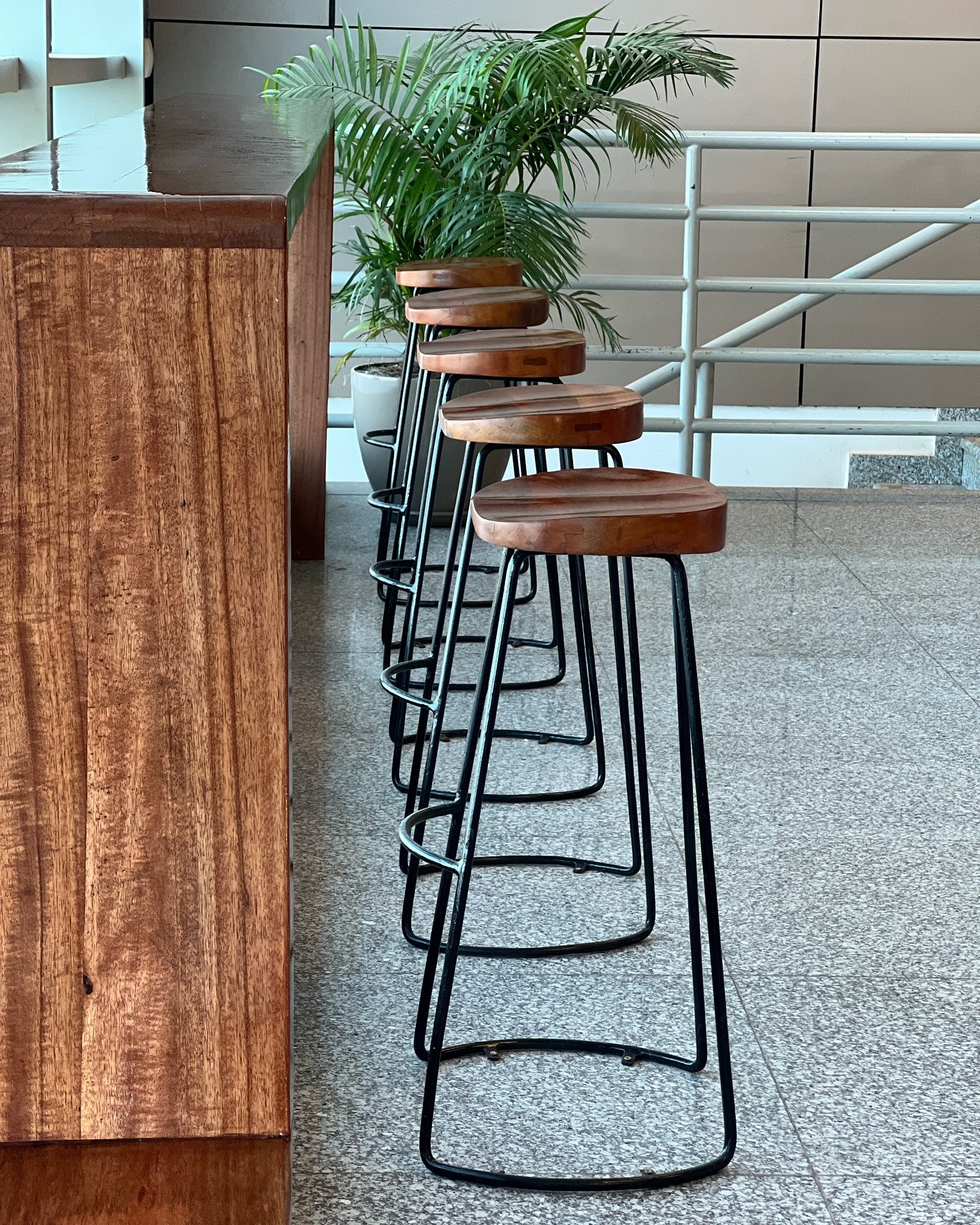 Tabourets de bar bois et métal