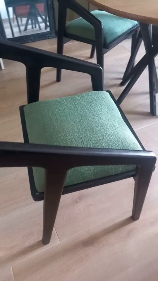 Chaises de salle à manger, assise velours vert