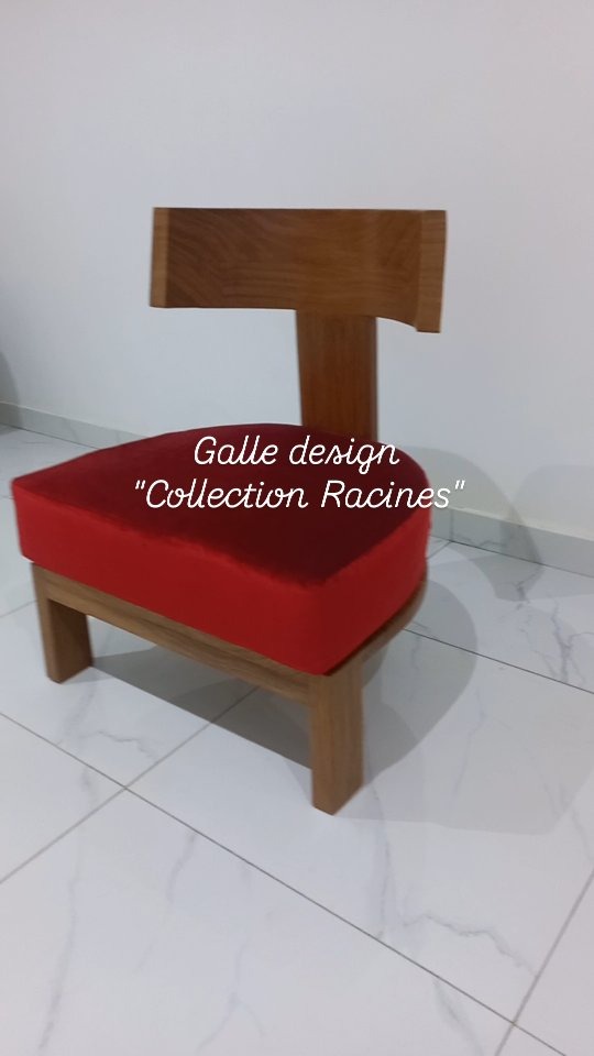 Collection « Racines » — fauteuil bas rouge