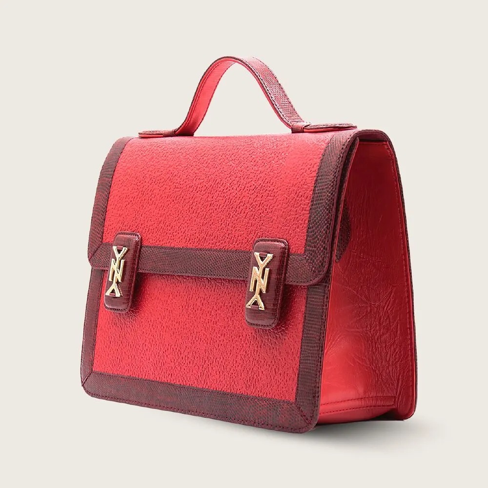 Baby Doll rouge — cartable structuré, encadrement lézard bordeaux et fermoirs monogramme