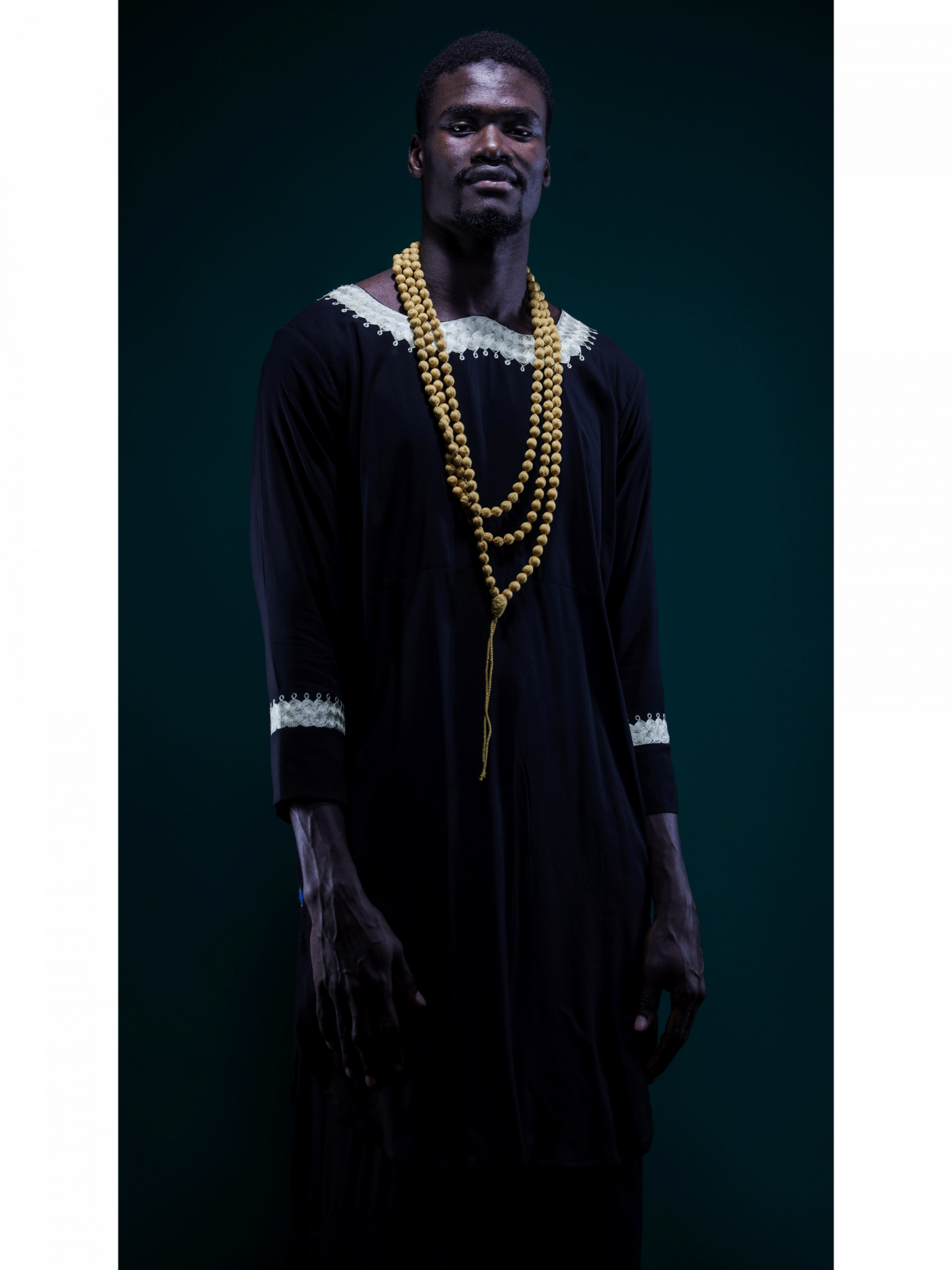 Haut homme Gnul Kook, col dentelle ivoire