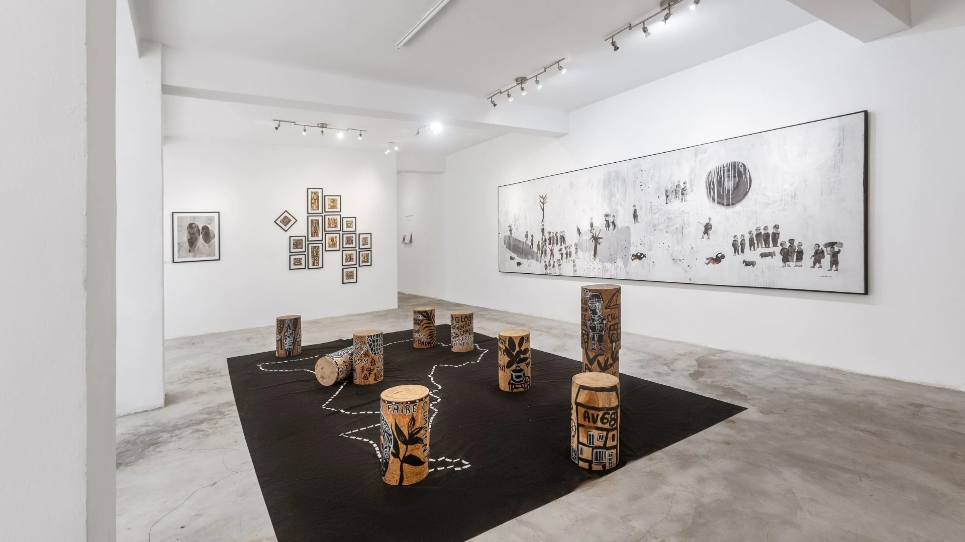Sur la route des réfugiés — installation et peinture