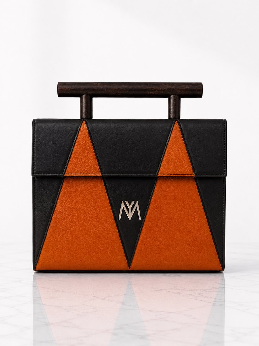 Sac à poignée bois — triangles noir & orange terracotta