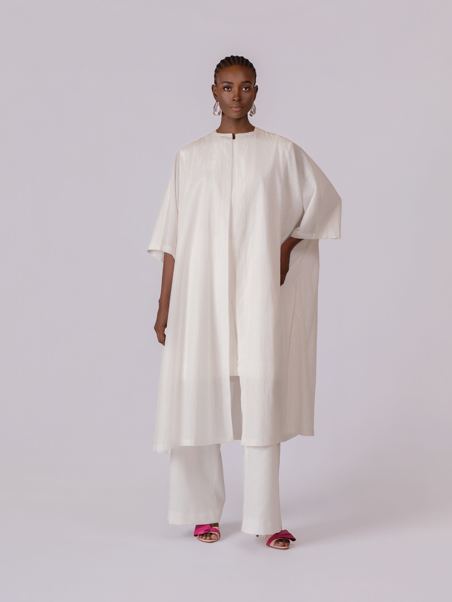 Total look ivoire, tunique et pantalon fluide